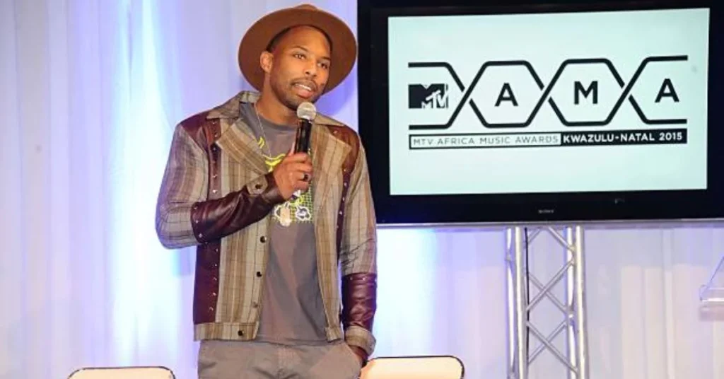 What is Sizwe Dhlomo's net worth?